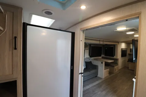 Luxury Twilight 2620 Travel Trailer – Private Queen Suite + Slide-Out