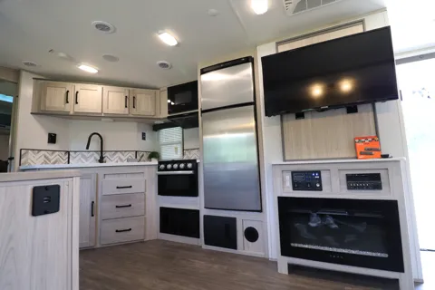 Luxury Twilight 2620 Travel Trailer – Private Queen Suite + Slide-Out
