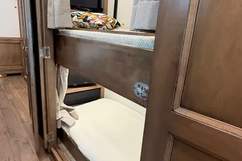 Victor's Entegra Coach Aspire 44R Class A