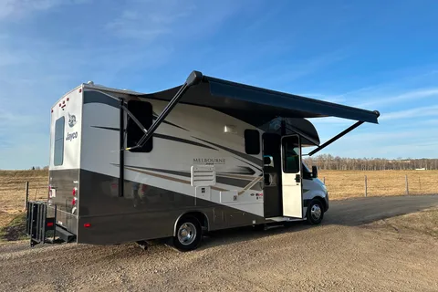 Larry's Jayco Melbourne Class C