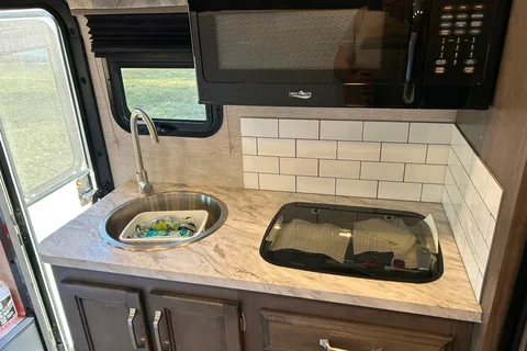 Larry's Jayco Melbourne Class C