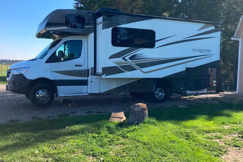 Larry's Jayco Melbourne Class C