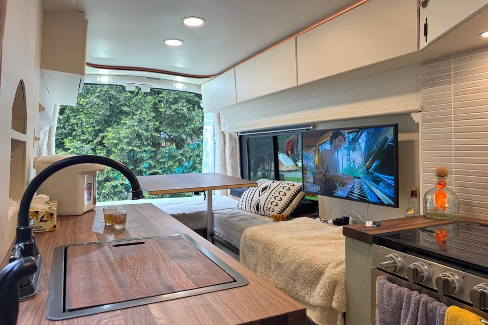 Fully Equipped Off Grid Ford Transit Camper Van