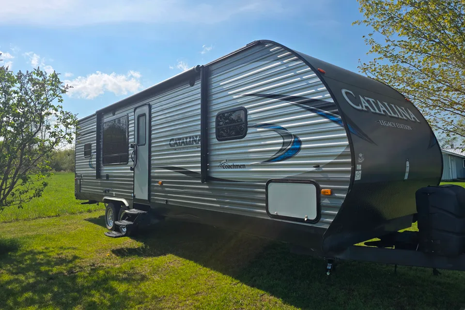 Brady's Coachmen Catalina Legacy Edition Travel Trailer
