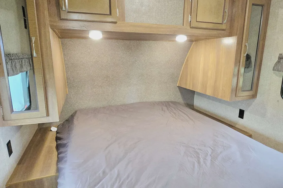 Brady's Coachmen Catalina Legacy Edition Travel Trailer