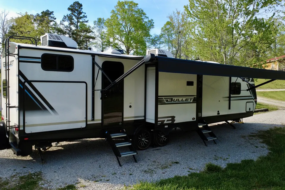 Keystone 330BKQ Travel Trailer