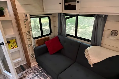RV Helicarrier (Luxury Family Adventure RV)