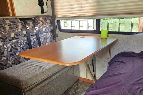Sunny's Adventurer 23 Class C