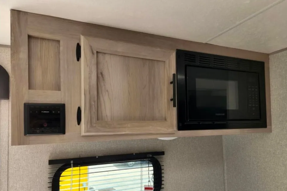 Jeff's 2023 Sportsmen 191BHK Travel Trailer