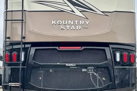 John's 2020 Newmar Kountry Star 3717 Class A