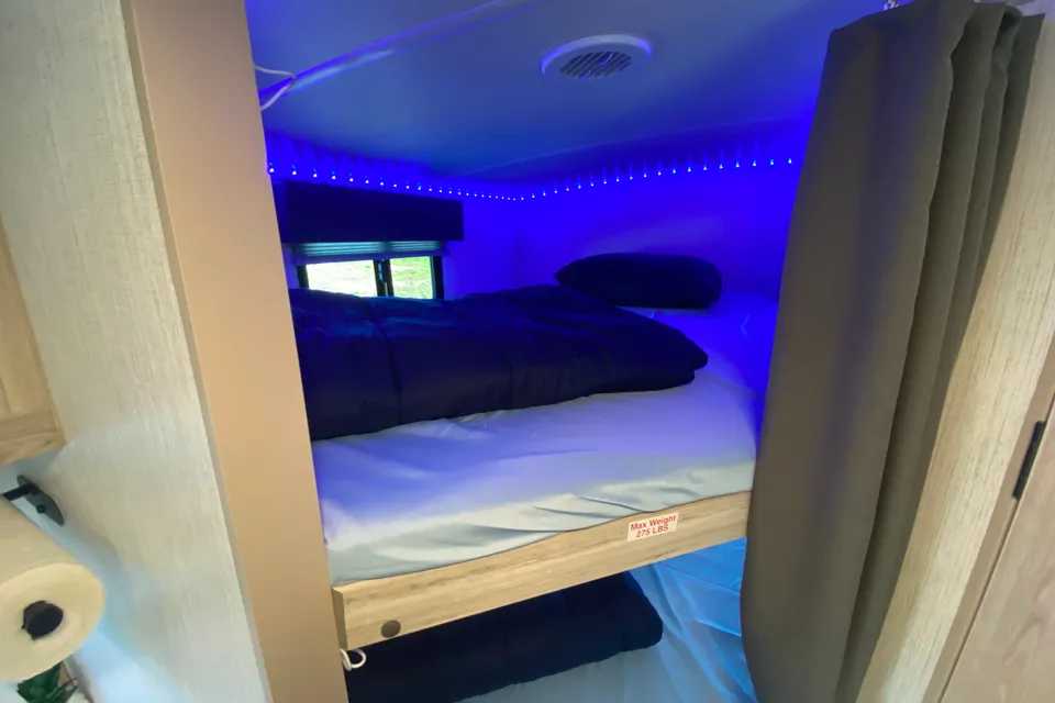 2022 Shadow Cruiser "CRISS FAMILY FREE AMENITIES" Travel Trailer