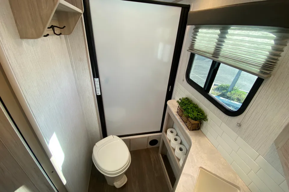 2022 Shadow Cruiser "CRISS FAMILY FREE AMENITIES" Travel Trailer
