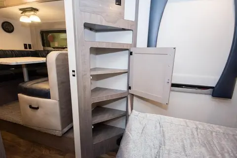 4 seasons - Family Travel Trailer 2021(Pet Friendly)