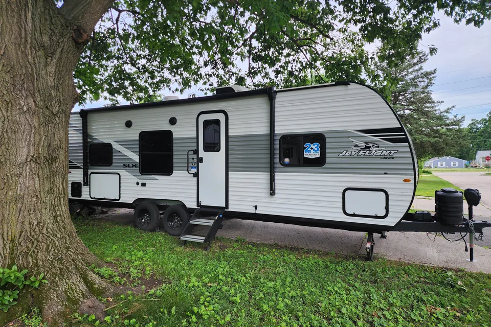 Frosty Dinghy's 2026 Jayco SLX Flight