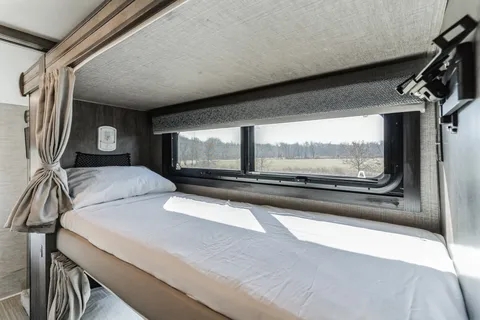 RV Memphis - 2023 Entegra Coach Esteem