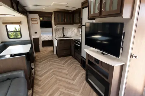 Luna's Astoria 3230BHS Travel Trailer (Delivery only)