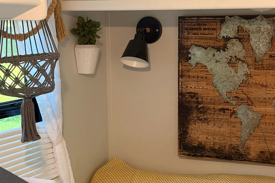 Camille the Homey Apartment-Style Living RV for Weekend Escapes