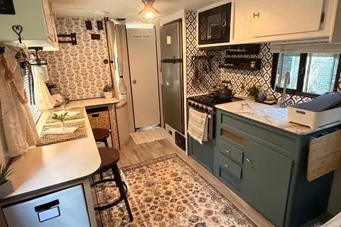 Camille the Homey Apartment-Style Living RV for Weekend Escapes