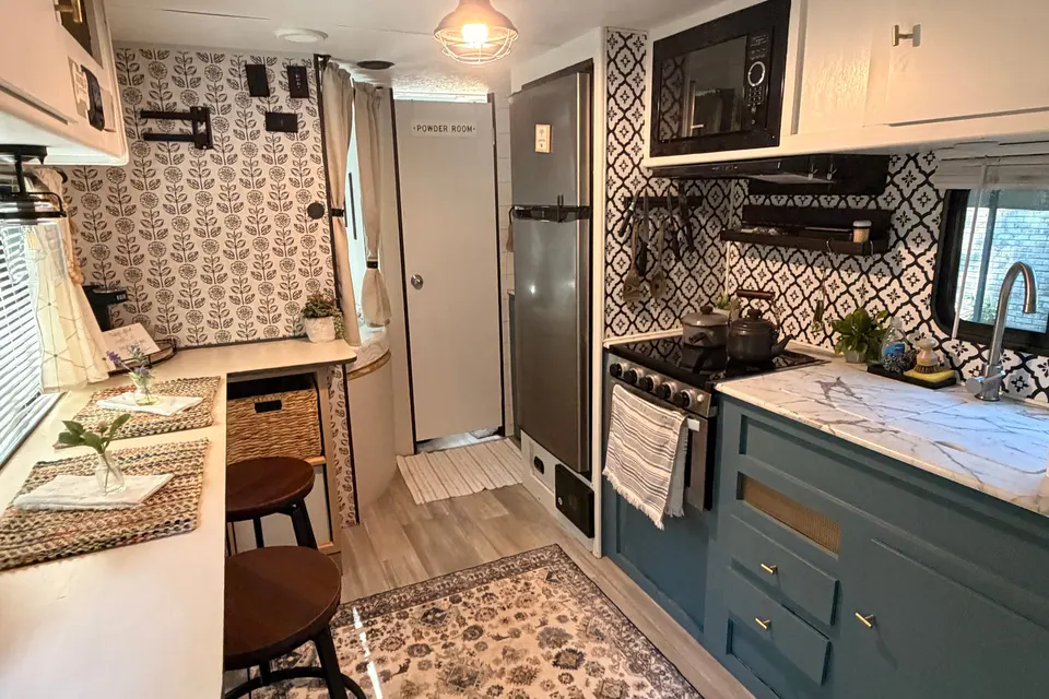 Camille the Homey Apartment-Style Living RV for Weekend Escapes