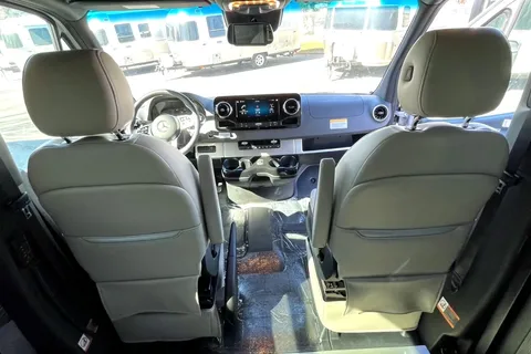 birender's Airstream Airstream Interstate 24GT Class B