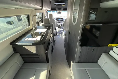 birender's Airstream Airstream Interstate 24GT Class B