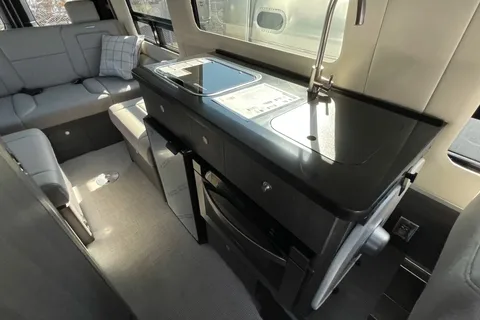 birender's Airstream Airstream Interstate 24GT Class B