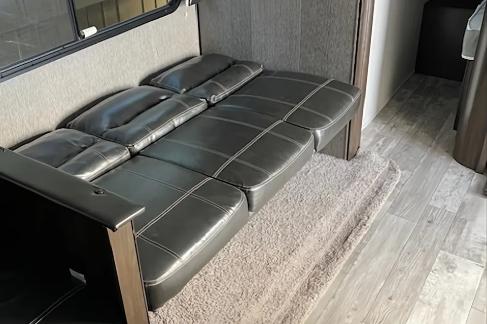 Vamonos Heartland Pioner Travel Trailer