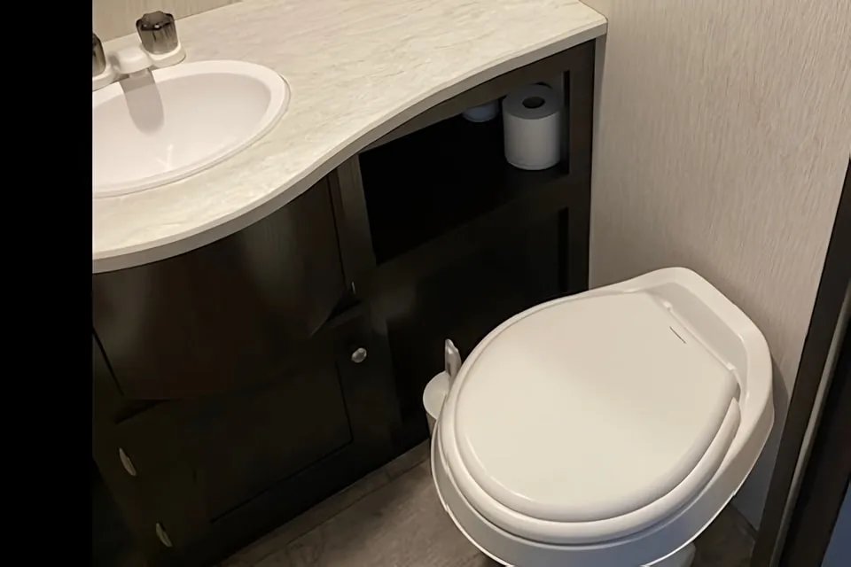 Vamonos Heartland Pioner Travel Trailer