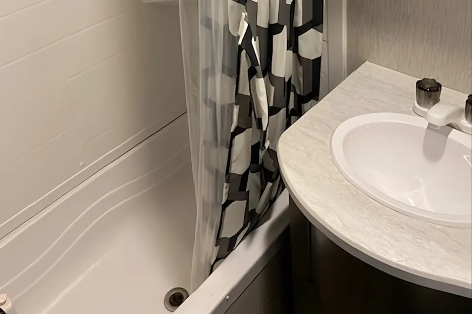 Vamonos Heartland Pioner Travel Trailer