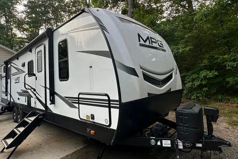 Cruiser RV MPG Ultra Lite 3100 BH Travel Trailer