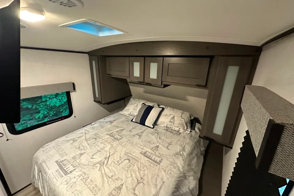 Cruiser RV MPG Ultra Lite 3100 BH Travel Trailer