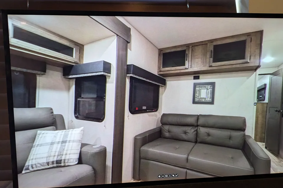 Sandra's Venture RV SportsTrek Travel Trailer