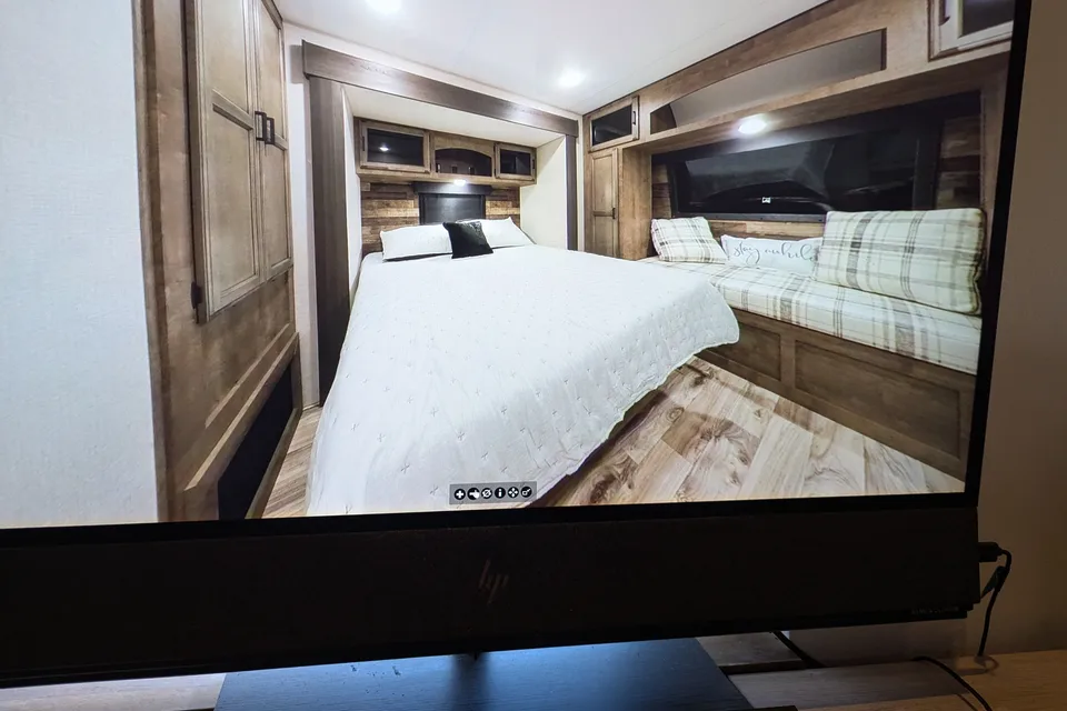 Sandra's Venture RV SportsTrek Travel Trailer