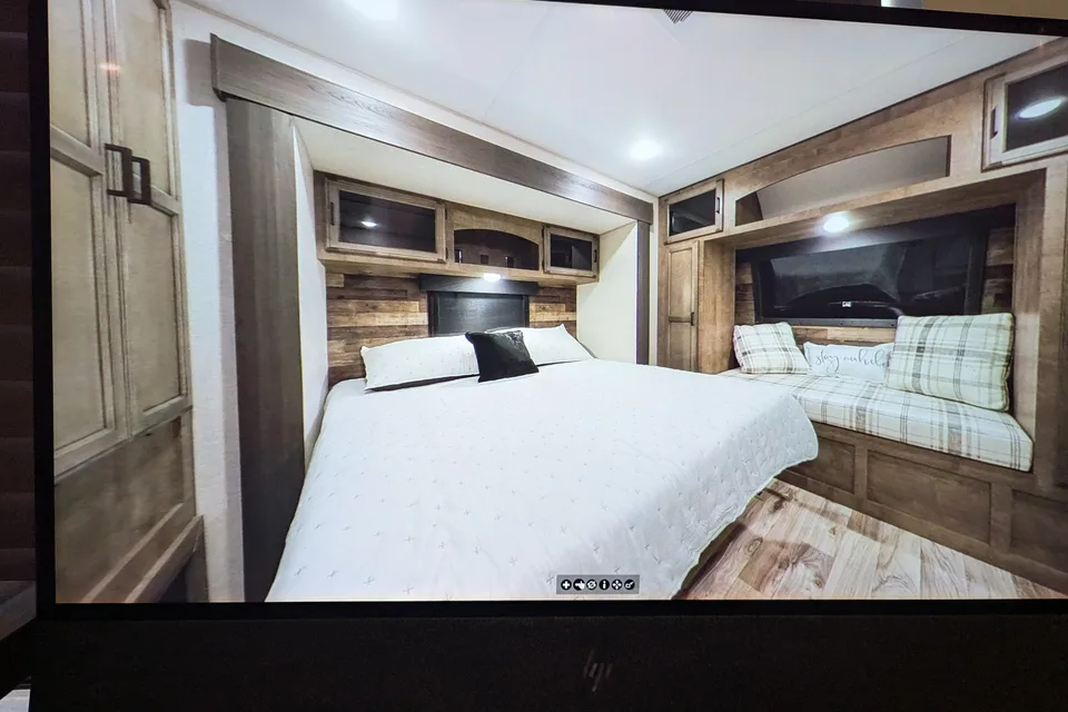 Sandra's Venture RV SportsTrek Travel Trailer