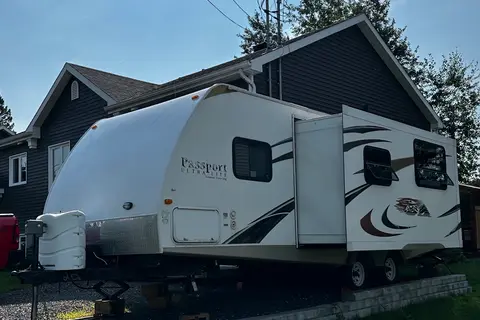 Passport Ultralite Roulotte