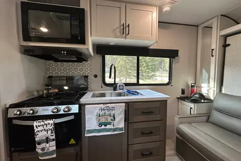 Lisa's Highland Ridge RV Open Range Travel Trailer 20MB