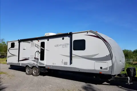Cedar & Stone 32’ Viewfinder RV VS32KIBH Travel Trailer