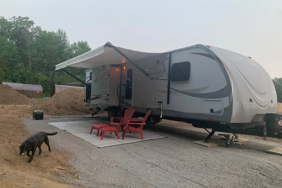 Cedar & Stone 32’ Viewfinder RV VS32KIBH Travel Trailer