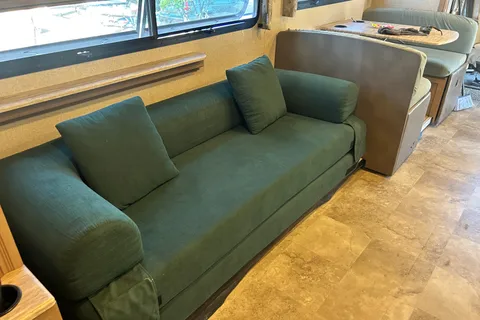 gary's Thor Motor Coach Windsport Class A