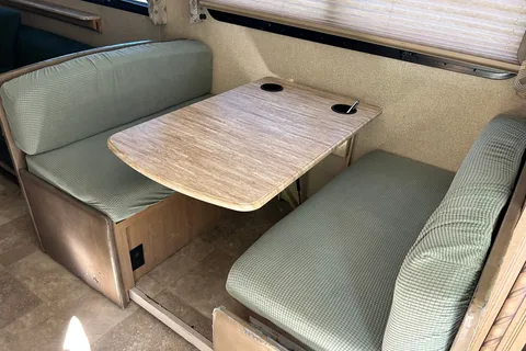 gary's Thor Motor Coach Windsport Class A