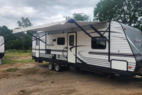 Dave's Pioneer BH270 Travel Trailer