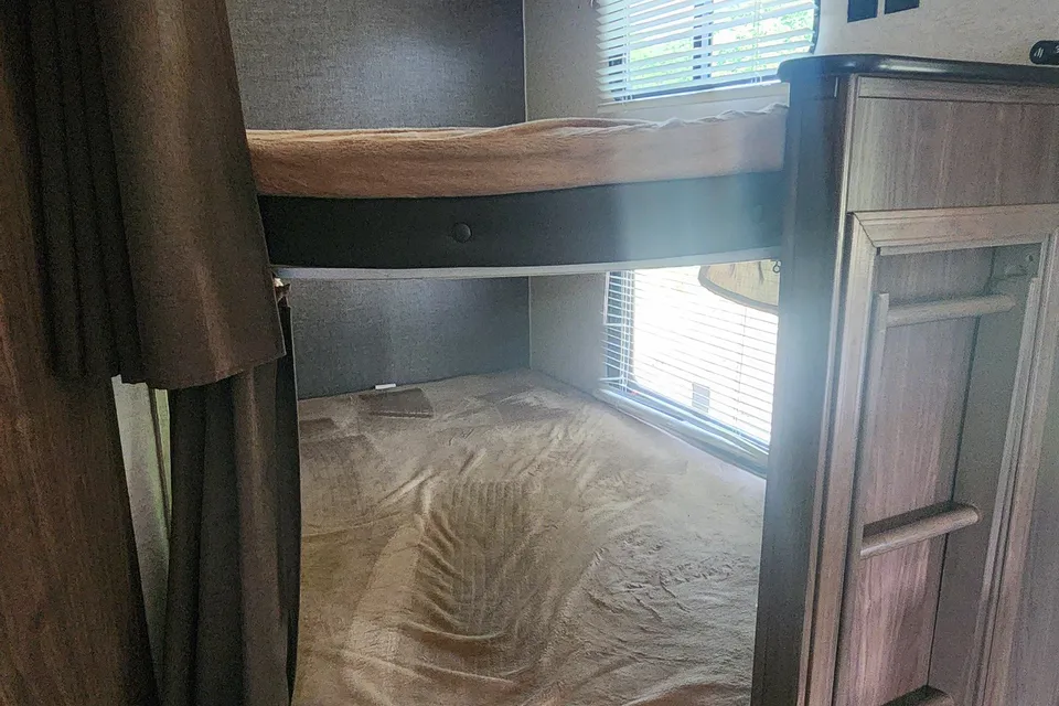 Dave's Pioneer BH270 Travel Trailer