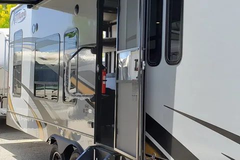 J&M Rentals ,Eclipse RV Attitude 28IBG Toy Hauler