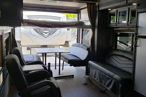 J&M Rentals ,Eclipse RV Attitude 28IBG Toy Hauler