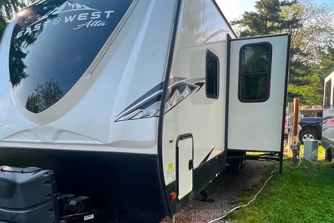 Kortney's East to West Alta Travel Trailer