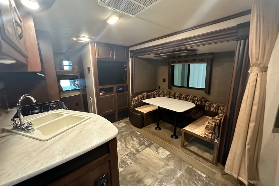EM Jay flight 23 MBH Travel Trailer