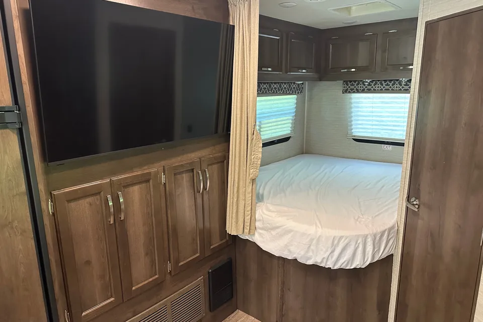 Jayco Redhawk 25r Class C
