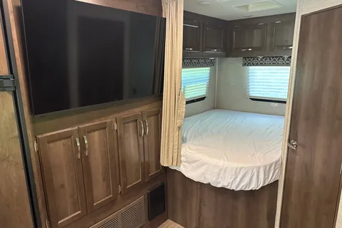 Jayco Redhawk 25r Class C