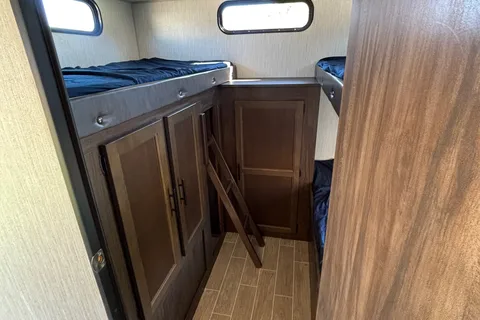36FT Bunkhouse!