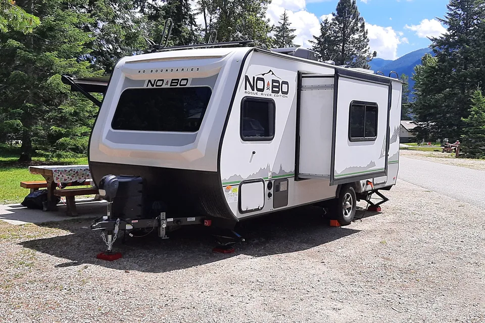 Forrest River No Boundaries 19.8 Travel Trailer